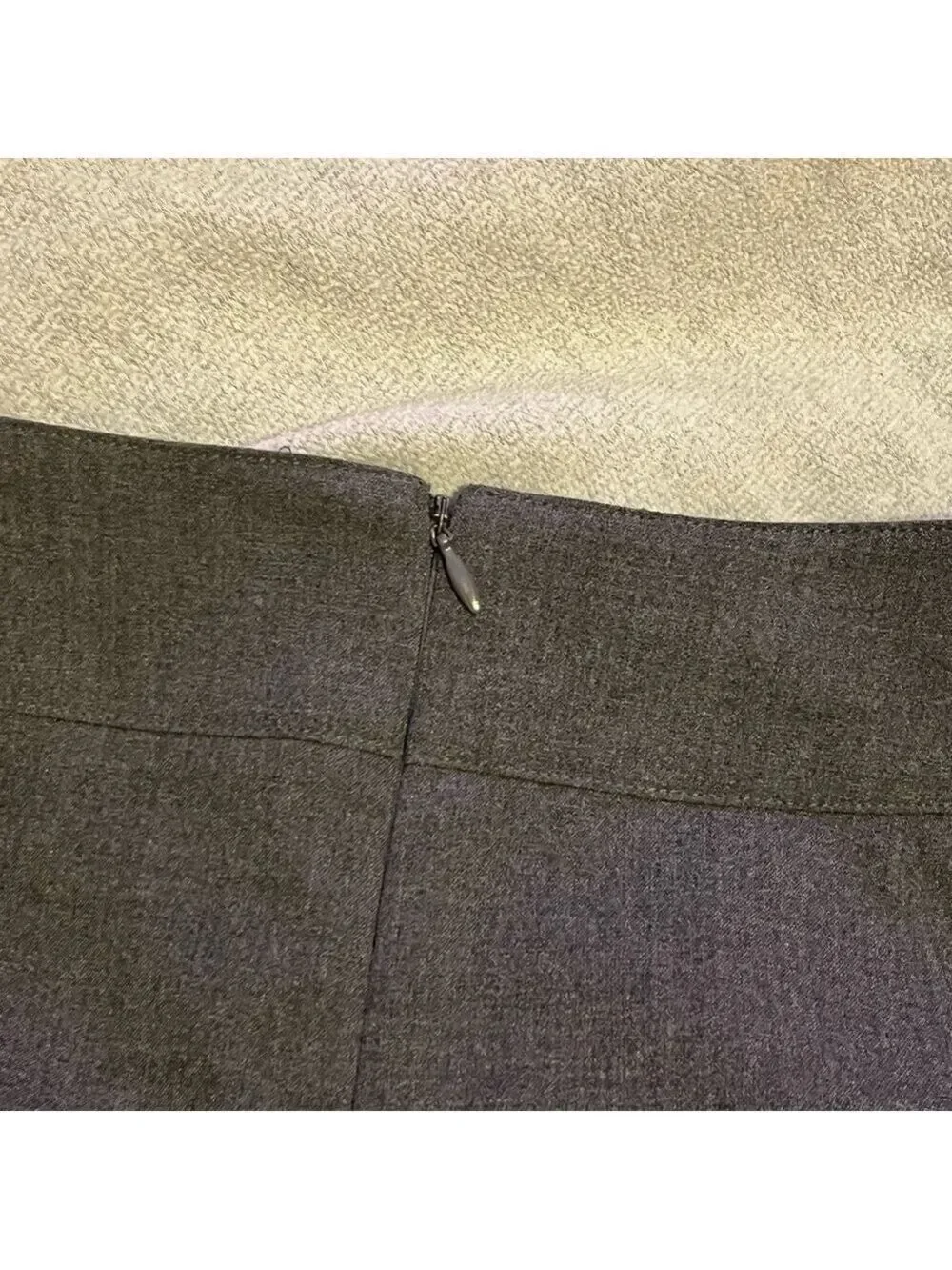 Elegant dark grey gray charcoal pencil straight skirt Lands End size 4